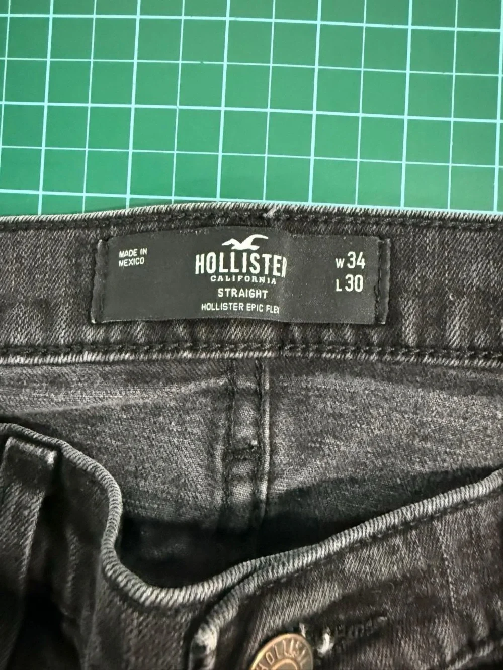 Hollister Men's Straight Jeans in Washed Black